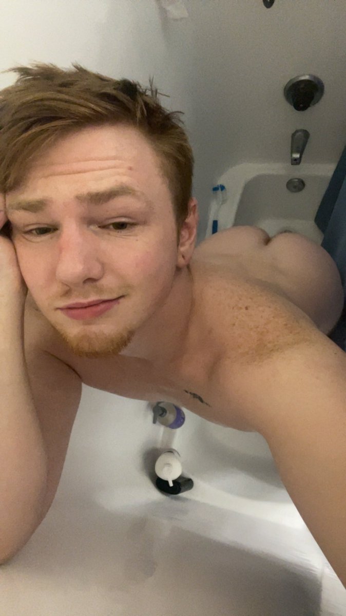 aleccarter0's tweet photo. Who wanna cum behind me? https://t.co/lV0qhcQ3B1