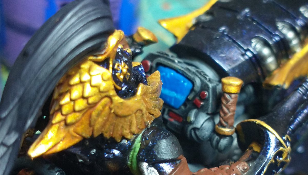 soon_rook's tweet photo. #hobbystreak day 16- having to greenstuff the arm, so calling it. Will fix a few slips, highlight the gold, add thruster glow and finish assembly tomorrow. #WarhammerCommunity #warhammer40k #PaintingWarhammer #paintingminiatures #miniatures #miniaturepainting #miniature #minis https://t.co/bZ9towT4Zt