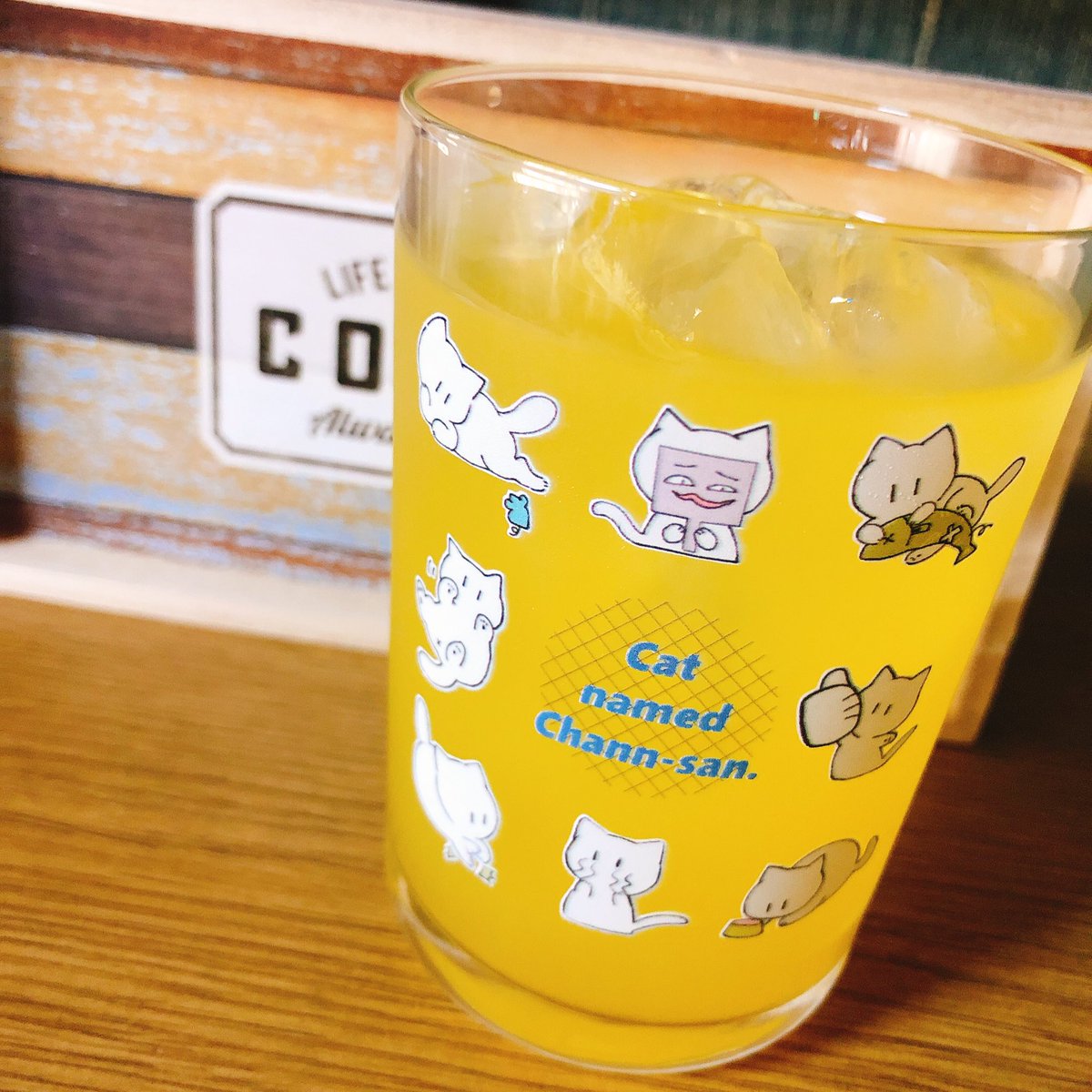 【#猫の日 #猫の日2023 】
ねこの日なので!✨
「ネコのチャンさん」LINEスタンプとグッズ告知しちゃおうの巻・・!🐟
▸LINEスタンプ
ネコのチャンさん - LINE スタンプ | LINE STORE https://t.co/Ayb99vkkwh
▸オリジナルアイテム通販 ∞ SUZURI(スズリ)
https://t.co/804XziIDtt #suzuri