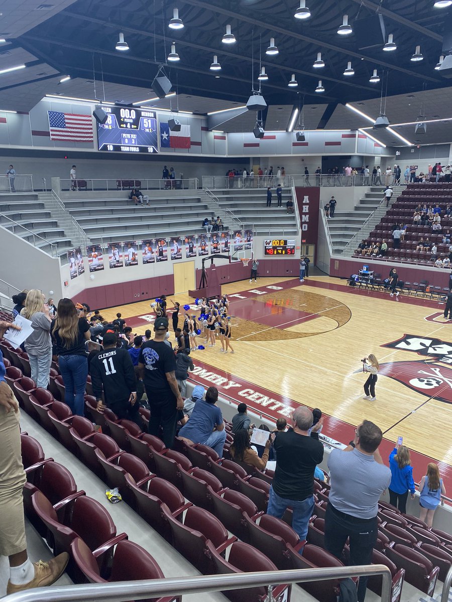 Loved every minute of it!@HebronHawksBB What a game!🏀#HPND <a href="/Hebron_HS/">Hebron High School</a> Congrats POG- <a href="/cammennsfield/">cammennsfield</a>