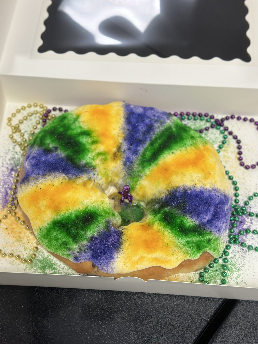 Fat Tuesday was a success at KHS 💛💜💚 ELA teachers enjoyed some great homemade King Cake and our Year 1 &amp; 2 teachers had an amazing February New Teacher Mentor Campus Meeting filled with lots of rich discussion! #LaissezLesBonsTempsRouler