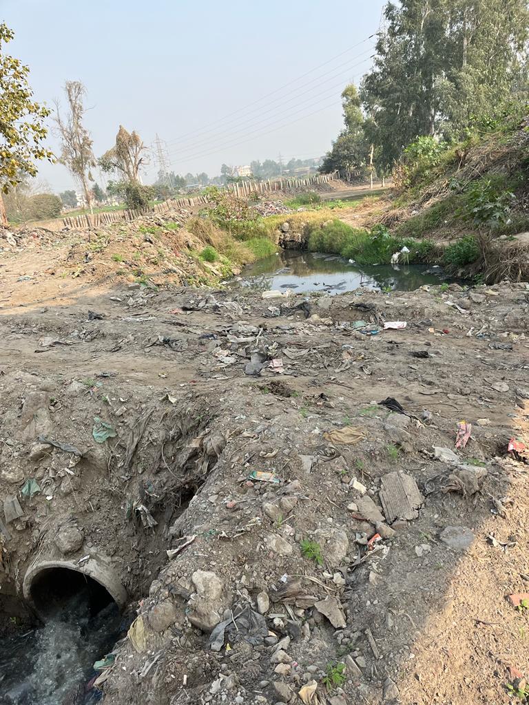 Lakhanpal1Cm's tweet image. #BDAF will start organizing "Environmental Prabhaat Pheries" &amp;amp; "Jagoes" as #NightOperations along Buddha Darya to spread awareness and contain Pollution and Exploitation of Buddha Darya. #StopPollutingBuddhaDarya #SaveSatluj #FreedomFromPollution #FreedomFromCancer #SavePunjab