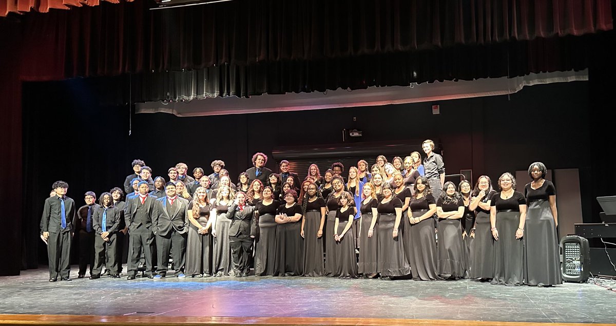 Manor Mustang Choir tweet media