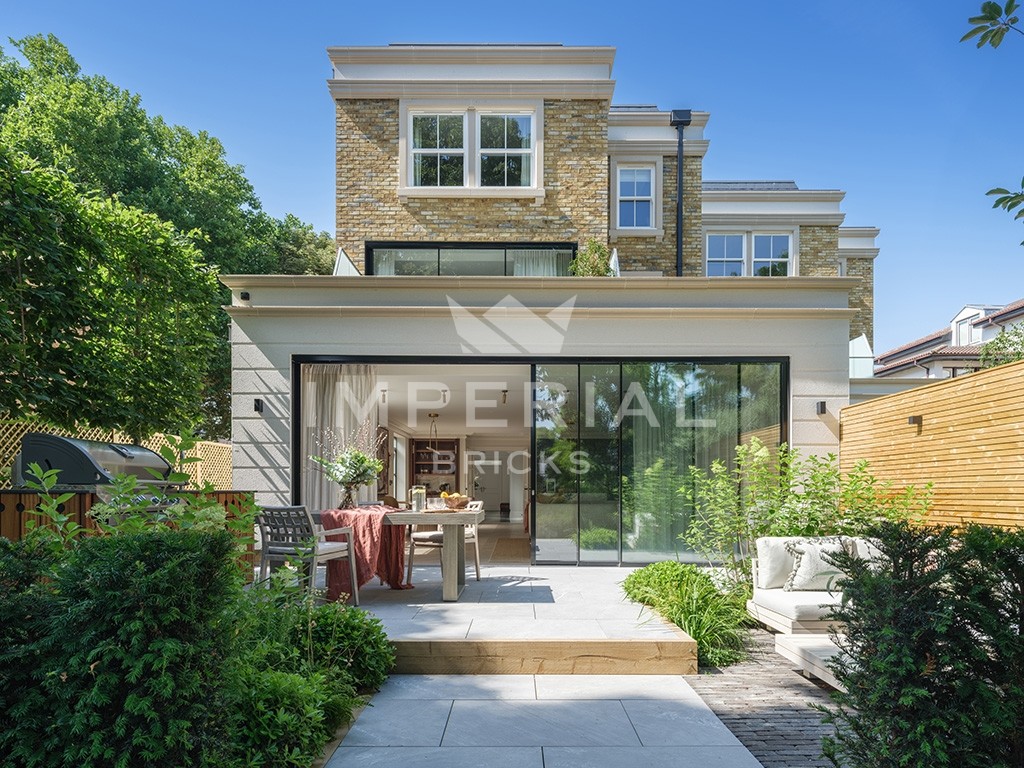 Imperial_Bricks's tweet photo. Building your dream home? 

Perfect for creating a combination of strength, warmth, and character, our high-quality bricks are designed to bring your dream home to life. 

With our bricks, your home will last for generations. 

#ImperialBricks #HandmadeBricks #SelfBuild https://t.co/n8hbC3M4Qm