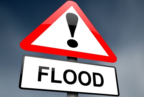FLOOD ALERT issued for Coast from Heacham to north of King's Lynn in Norfolk. check-for-flooding.service.gov.uk/target-area/05…
