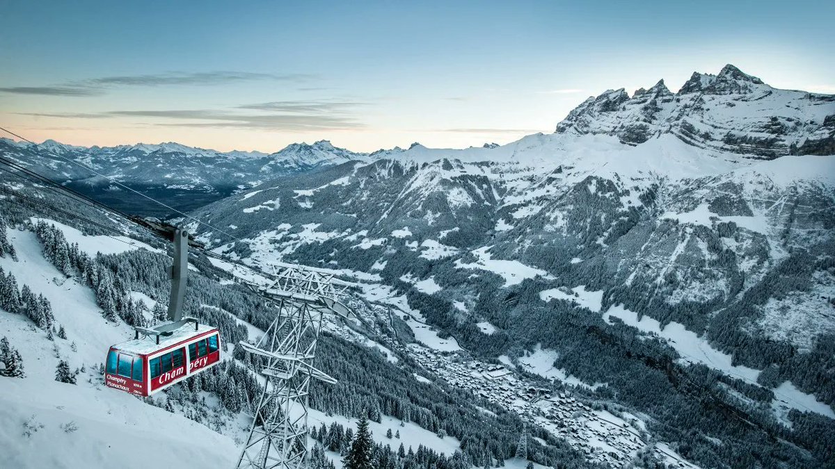 Top 11 Swiss Ski Resorts. Find more stories: bit.ly/lemantoday 

#winter #mountains #ski @MySwitzerland_e @AWE365 @Champery @PDS_CH @VerbierResorts @cransmontana @Saas_Fee_ch @JungfrauRegion @GrindelwaldCH @WengenSwiss @EngelbergTitlis @AndermattReuss @snowparklaax