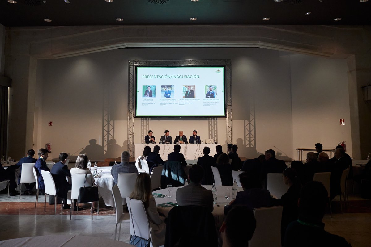 RBetisFundacion's tweet photo. ¡Arrancan las VII Jornadas de Derecho Deportivo de la Fundación @RealBetis! ⚖️💚

Inauguran el evento Fernando Molinero, director del @deportegob; Carlos González de Castro, consejero del Club, y José María Arrabal; Secretario General para el Deporte de la @JuntaSevilla  📚🔛 https://t.co/KW0DZ6G8QW