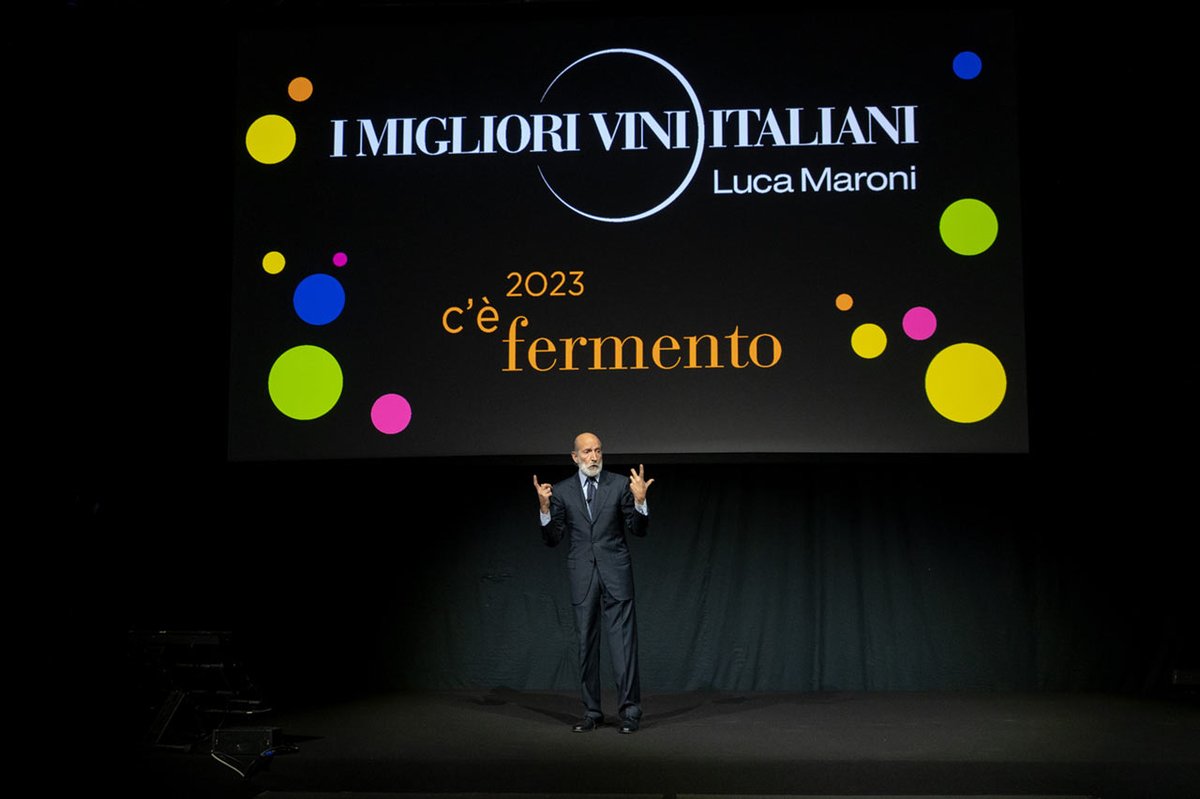 is.gd/foOMnq - I Migliori Vini Italiani: #Roma Caput Mundi - #AnnuarioDeiMiglioriViniItaliani #BrunoVespa #CarpenèMalvolti #EventiVino #GianMarcoCentinaio #LucaMaroni #MarcheseAntinori #MassimoRomani #MaurizioPioRocchi