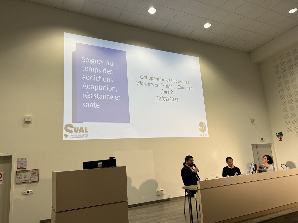 benjrolland69's tweet photo. Au #Heavy_Kolloque_Lyon avec @laurentKarila, Anthony PLASSE parle de la vulnérabilité des jeunes #migrants aux #gabapentinoïdes et au dispositif #DARJELY mis en place à Lyon grâce à @ARS_ARA_SANTE et @grandlyon Asso Le Mas et @ChVinatier @Addictologie https://t.co/nxuwhh3Lqv