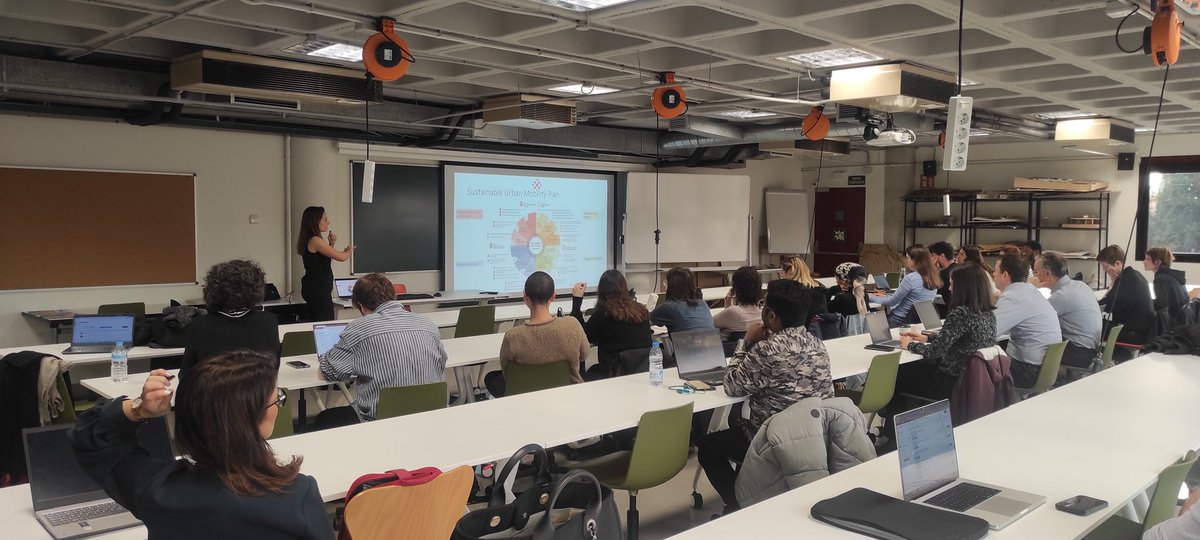 Harmony_H2020's tweet photo. We are so happy to be at @UICbarcelona today sharing the Harmony Model Suite with students and experts. https://t.co/K8OyBXkLLp