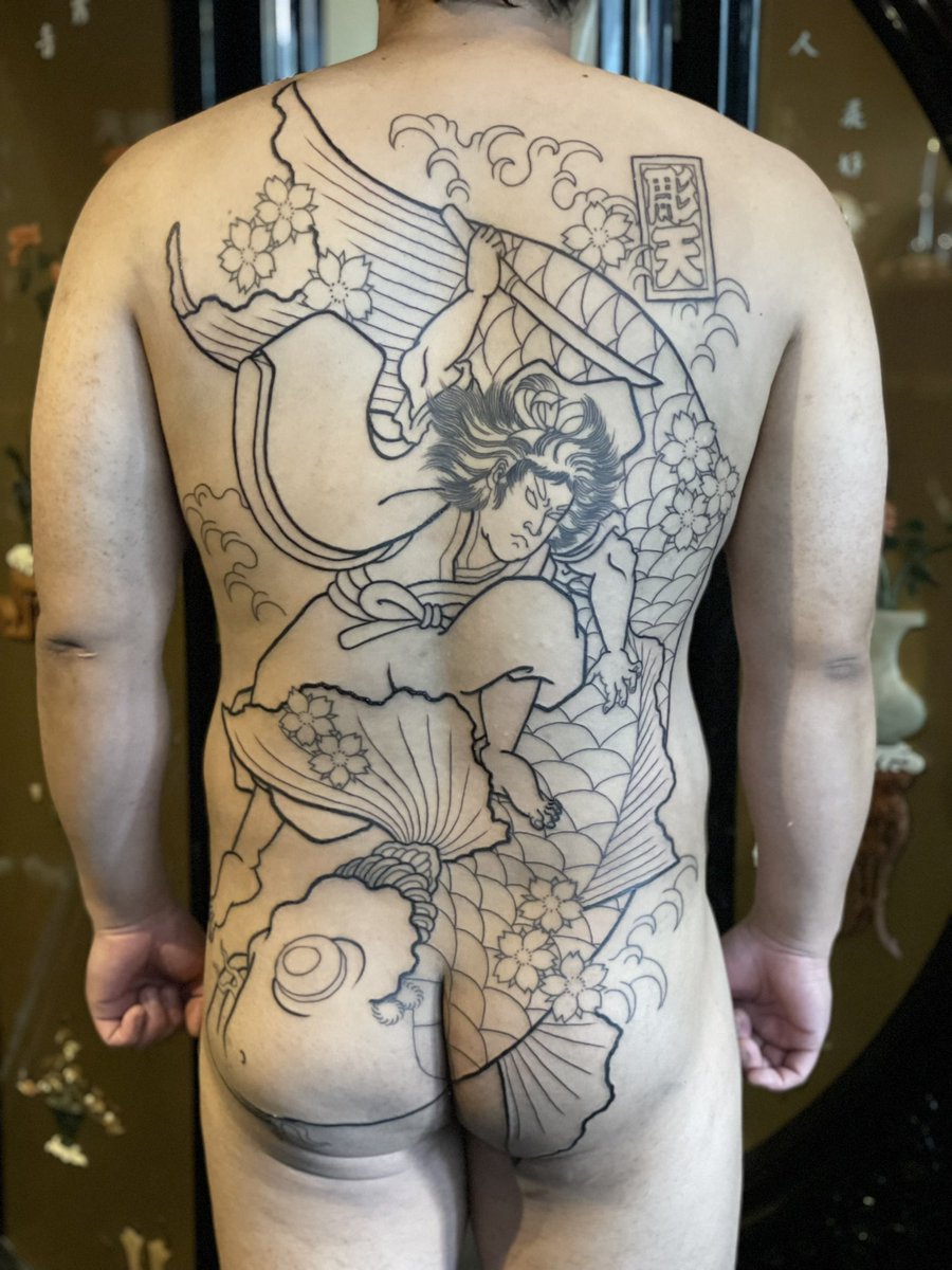 #oniwakamaru #koifish #irezumi  #backpiece #cherryblossoms #japanesetraditional #japan #tattoo #nara #horiten #femaletattooartist #deerpark #kansai #osaka #kyoto #背中 #刺青 #入れ墨 #鬼若丸 #鯉退治 #桜 #和彫り #タトゥー #奈良 #女彫師 #彫天