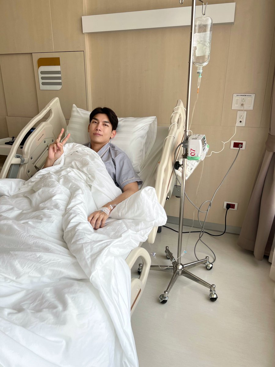 MSuppasitEU's tweet photo. Get well soon MewMew. Your health is much important for us

#MewSuppasit
#มิวศุภศิษฏ์ @Msuppasit #MewSuppasitEurope https://t.co/dMooDLngt0