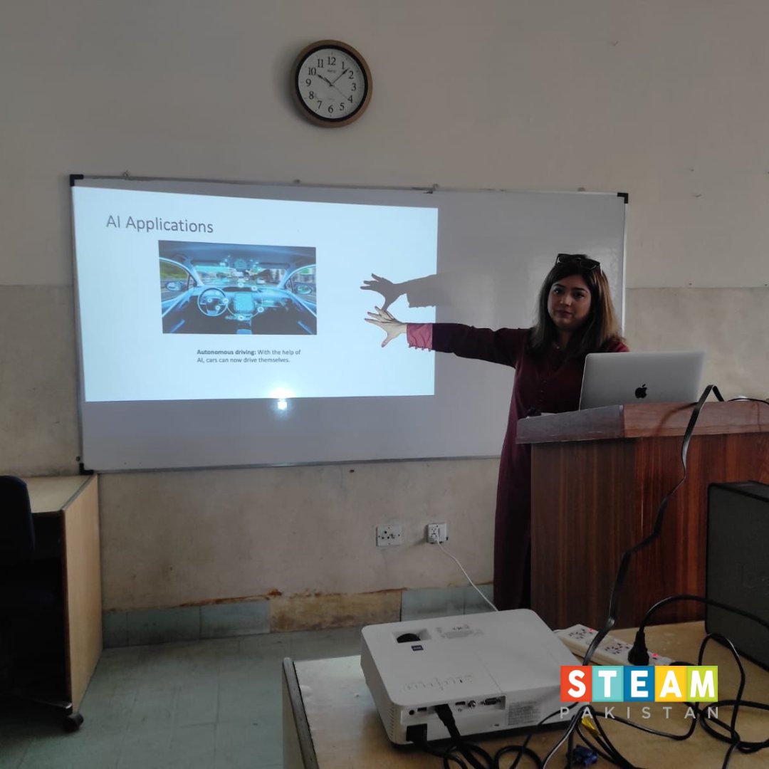 STEAM Pakistan is working to increase the number of #WomenInSTEAM for the long term by engaging young female students today! #STEAMSafeer Gul Jabeen was in school last week, mentoring students and introducing them to IT, Artificial Intelligence, and so much more!