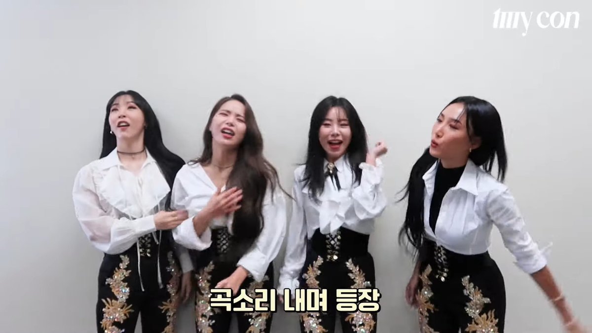 moodarada2's tweet photo. #MAMAMOO #마마무 #SOLAR #솔라 #MOONBYUL #문별 #WHEEIN #휘인 #HWASA #화사 @RBW_MAMAMOO 

MAMAMOO                   MAMAMOO 
departing from               arriving in
Taiwan [MY CON]   Thailand [MY CON] https://t.co/fnCWVmAoel