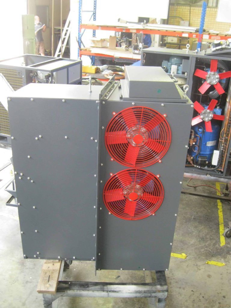 RailwaysAfrica's tweet image. Booyco Engineering will be supplying a leading South African coal producer with HVAC systems for their 8E locomotives. The updated HVAC units are equipped to withstand harsh rail and mine-site conditions – railways.africa/news/coal-mine…
 
 #HVAC #RailIndustry #EngineeredSolutions