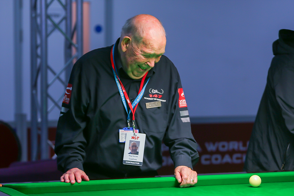 WPBSAofficial's tweet photo. Thank you to @CollargeImages for the fab photos from #CueZone at the Welsh Open last week! 📷
Top job by WPBSA Snooker Coaches Alan Roll and Reg Davies 🎓
#GreatCoaching #HomeNations https://t.co/DDBHvPApJP