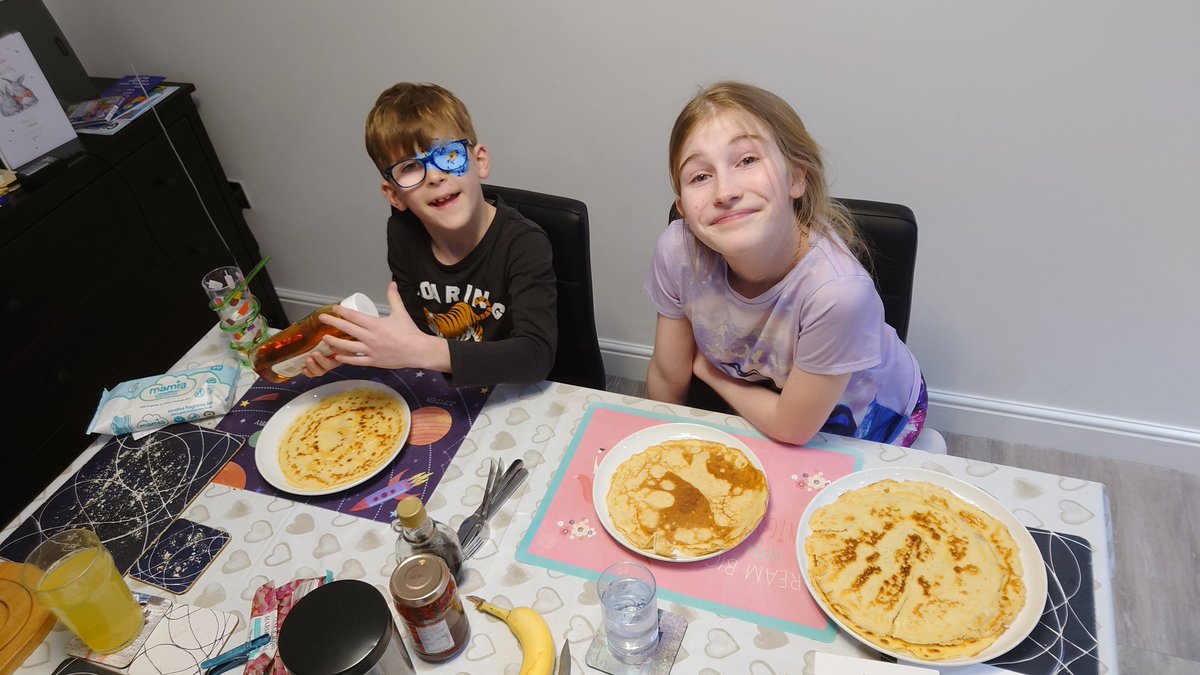 hectoroflincoln's tweet photo. It's that time of year again.... Where I am the best tosser in the house😉 happy Shrove Tuesday everyone! Yummy!! https://t.co/pgf83mMep2