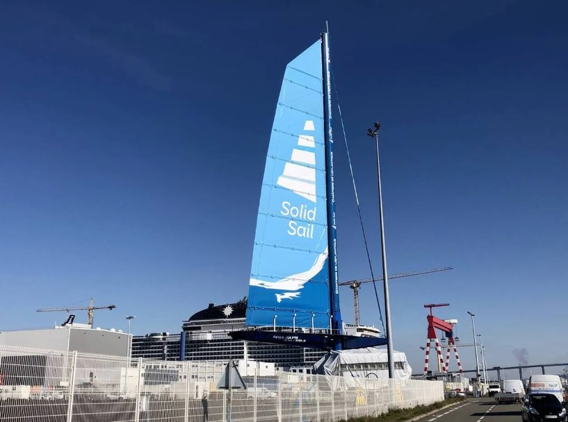 PoleMerBA's tweet photo. [🚩Actu adhérents] Lundi, Les Chantiers de l'Atlantique ont hissé la voile #SolidSail au complet.
Elle équipera le 1er cargo à propulsion vélique de l’armateur Neoline. 
https://t.co/WZsJ96vP7C https://t.co/Hkgxlklq2v