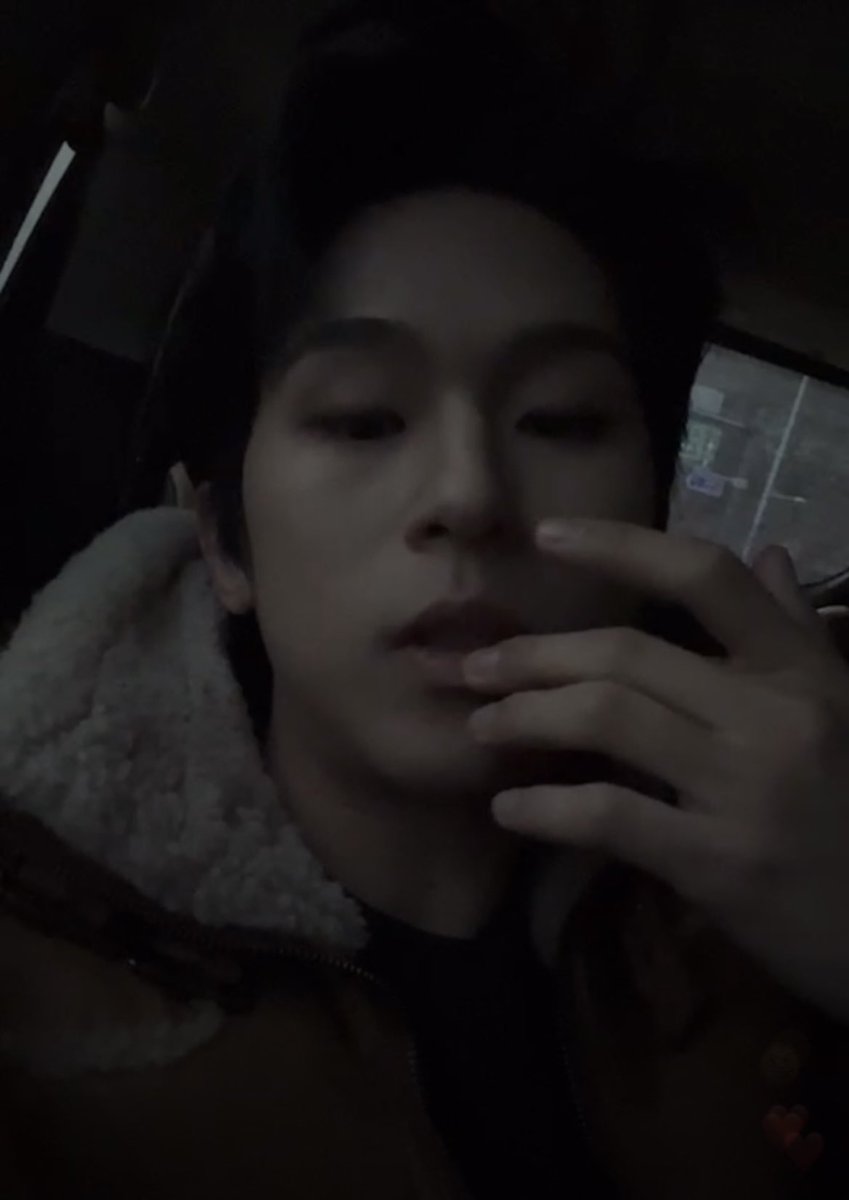 namang9u's tweet photo. 손치워사람미치는꼴보고싶냐 https://t.co/n7bVzPJ6lK