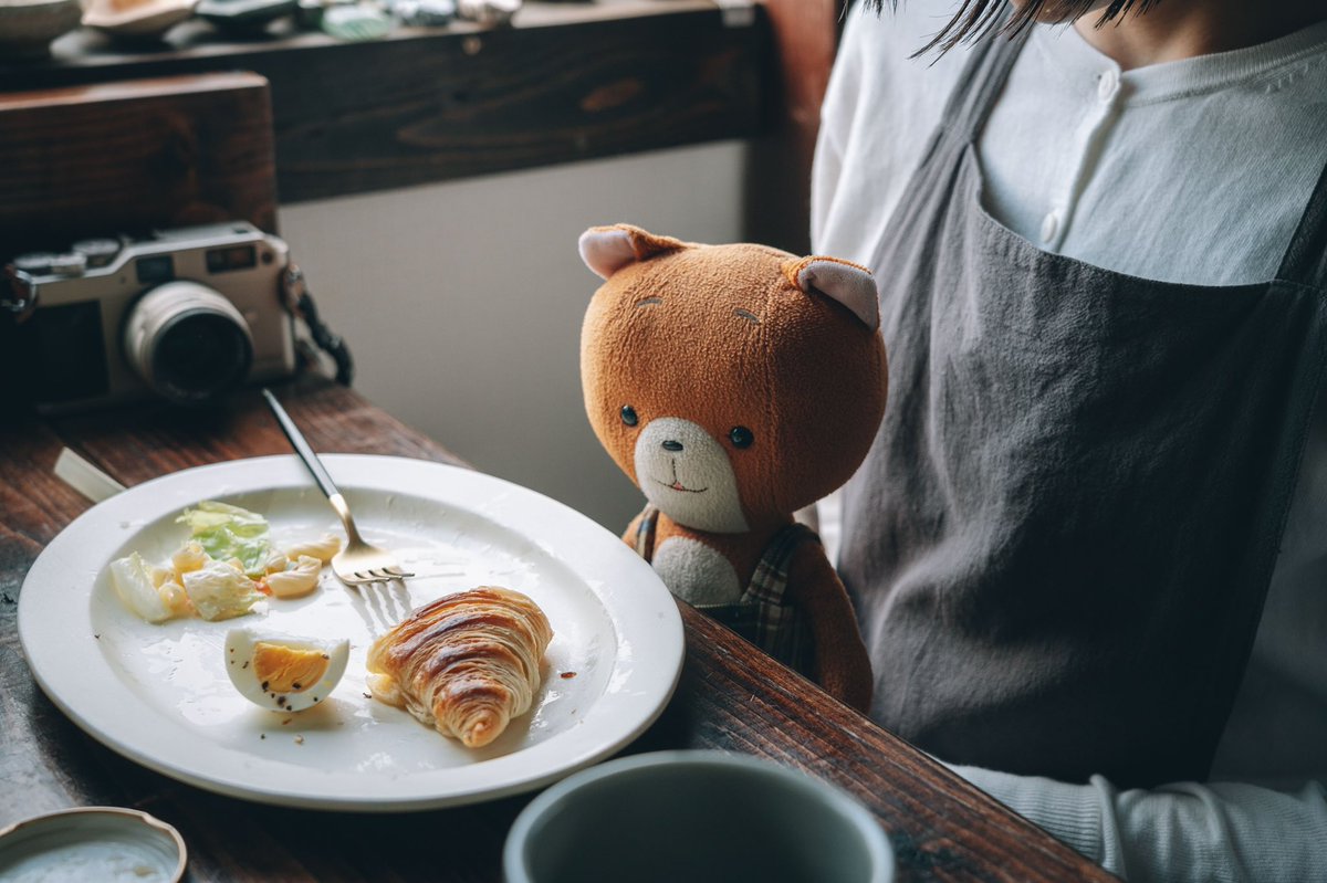 shimizu_nobu_'s tweet image. 今日は猫の日
一昨年妻がこまねこを家に招待してくれました

#猫の日
#こまねこ