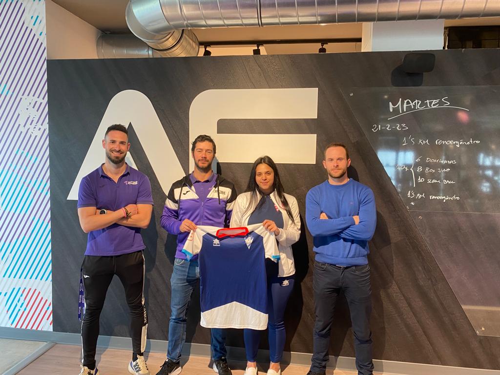 CDMonteFem's tweet photo. @anytimefitness_santander se une al proyecto. 

Nuevo colaborador. 
Apoyará la mejora del rendimiento de nuestras jugadoras de la mano de los mejores profesionales y con unas instalaciones de última generación. 

Muchas gracias por el apoyo.

Seguimos creciendo. https://t.co/LjBb6aplRu