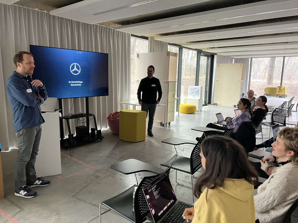 Mercedes R&amp;D team at MOME, kicking of a #UX course on experimental interactions with my students.
