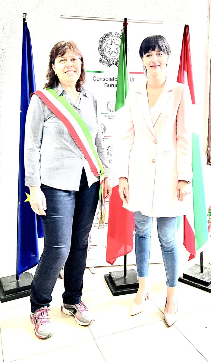 caterinaiametti's tweet photo. Bienvenue à Madame Daria Jacopozzi, conseiller à la coopération internationale de la municipalité de Parme (Italie). 🇮🇹🇧🇮 @ComuneParma https://t.co/GD11alkmZa