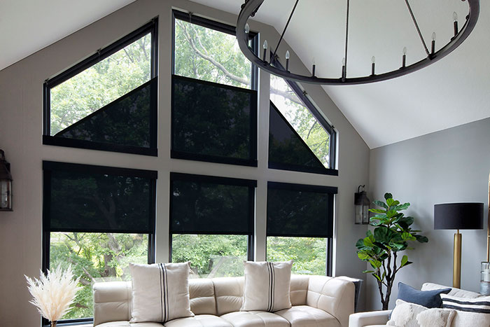 AECinfo's tweet photo. Draper Unveils Shading Solution for Angled Windows @Draperinc #Draperinc #AVTweeps #AV https://t.co/s3BN1zWnEM https://t.co/sEF5fSJ8zm