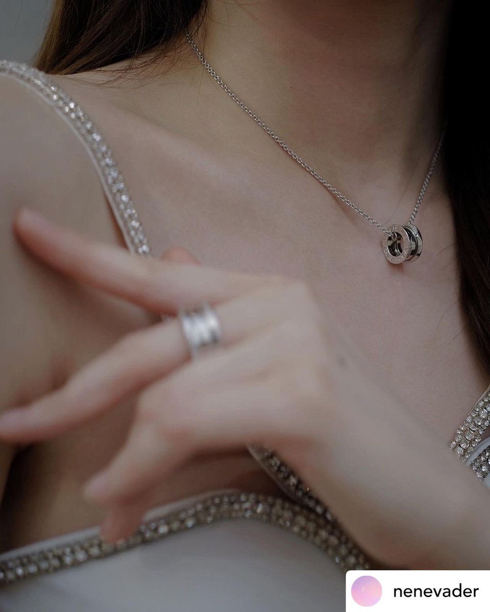 NeneThaiFans's tweet photo. 22.02.2023 Nenevader’s Update
🔗 https://t.co/2kDdl3oEaV 
 @bulgari #Bulgari
#BulgariBzero 
#SerpentiViper
#BulgariJewelry
#BulgariThailand

// แบรนด์เครื่องประดับเข้าค่าาาา @nnenevader  #เนเน่ #Nene #郑乃馨 #Nene郑乃馨 #ZhengNaixin #ネネ #네네 #TrịnhNãiHinh (3/3) https://t.co/BfI0SxCEro