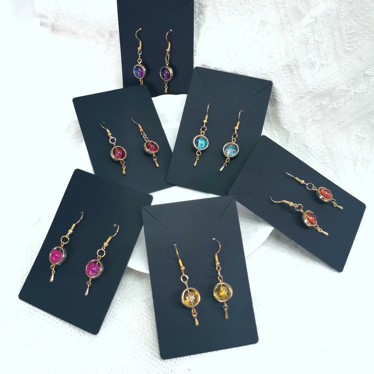 SereinStudio's tweet image. Just a few more things I will be bringing for @HanamiMkt

- Boolat wooden charms / badges
- Mochi Bunny in Sakura / Green Tea variants
- Fruits Candy earrings
- Some Ob11 / nendroid doll outfits

#hanamimkt