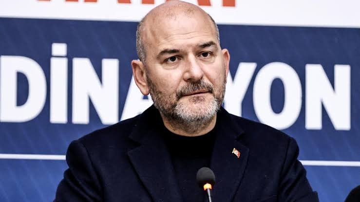 ajans_muhbir's tweet photo. Soylu: “Kiraların bu kadar artıyor olması istismardır, insanların ahı tutar. Bu paranın bir hayrını görmezsiniz.” https://t.co/ofmaVMfYZy