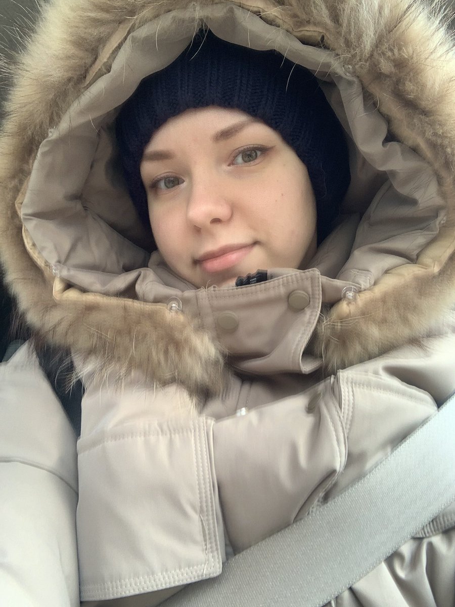 Gm 🤍 I was supposed to bake a cake today, but my oven broke. The multicooker broke yesterday. Can you contact your neighbors? To have my cake baked in their oven. 😅👌 Are you friends with your neighbors?