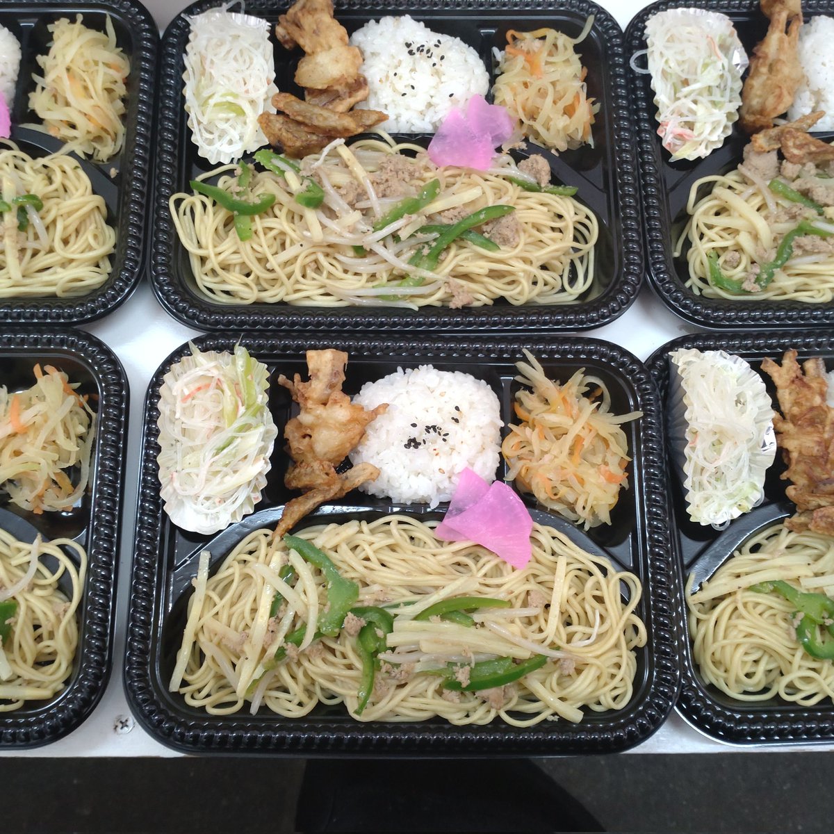 Petitefleur2147's tweet photo. 今日のおべんとたち

#沖縄市⁡
⁡#泡瀬⁡⁡
⁡#お弁当⁡
⁡#日替わり⁡
⁡#パン⁡⁡
⁡#クッキー
⁡#焼き菓子⁡
⁡#日替わりパン
#行楽弁当⁡⁡⁡
⁡ https://t.co/TCyEYWAkOR