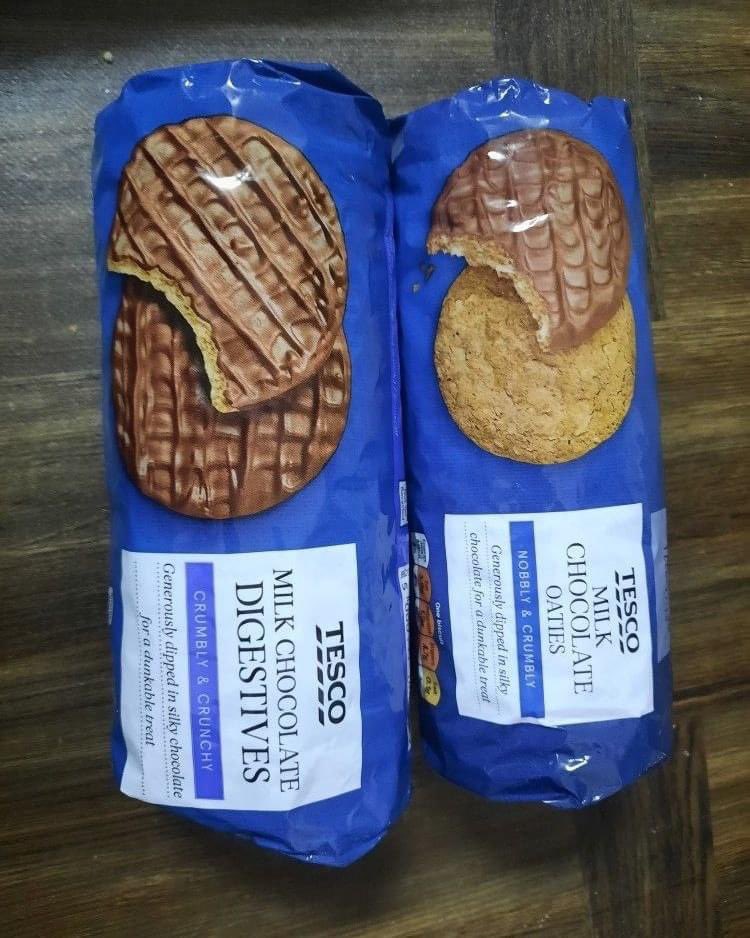 MalayFoodHunter's tweet photo. Biskut terpaling “sedapp” dekat Tesco ! 😍

Kalau pernah makan biskut digestives, yang tesco ni ala-ala biskut coklat tu tapi tersangat lah sedap ! My fav all time https://t.co/9c0g3hA7J1