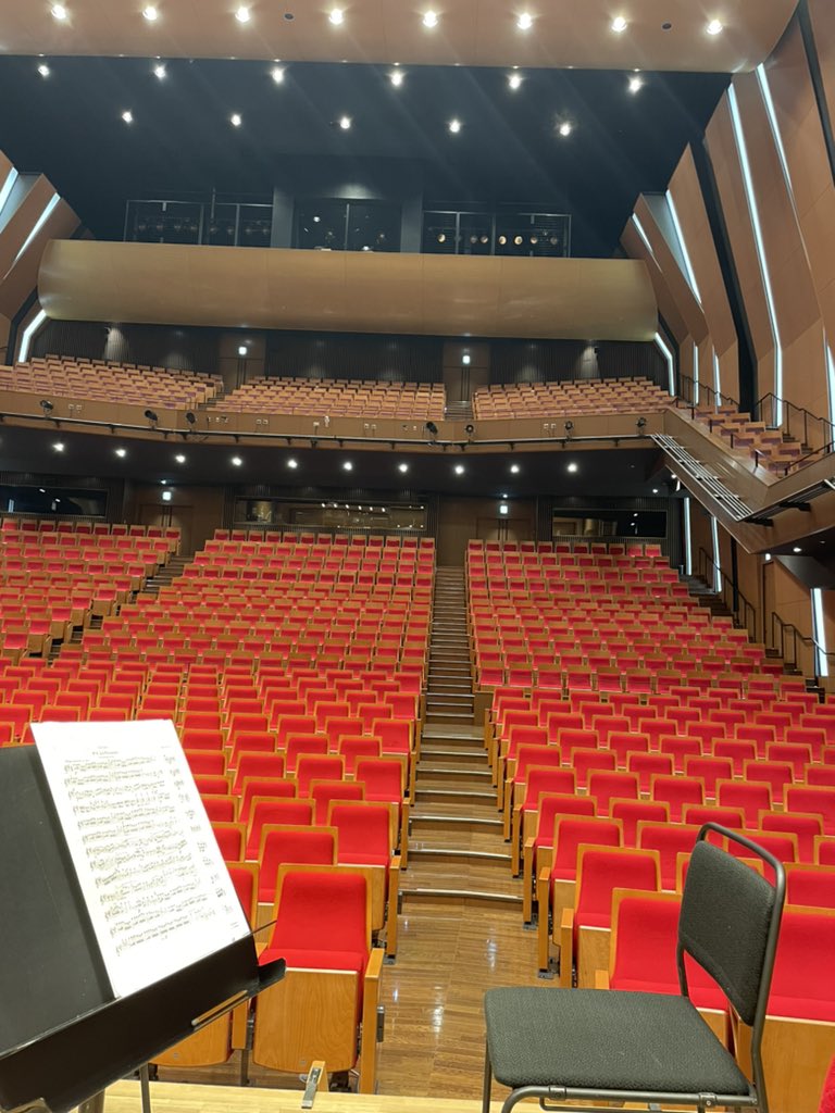 食べ物に当たってしまい、しばらく寝込んでいました😂
今日は元気にリハーサル🎻