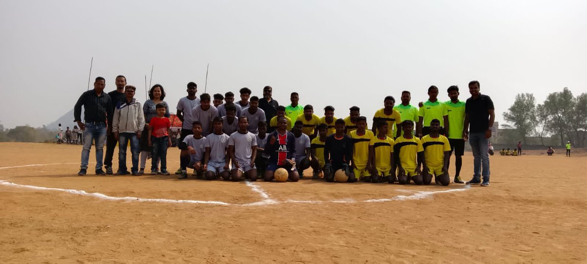 EkjutIndia's tweet photo. With support frm @HCL_Foundation ‘Hamor’football tournament at Neuri ground in Bundu was organised. Team of young girls first time participated&played very well.The year long program focused on health,nutrition,livelihood &leadership of young people.
#Footballforall #Youngpeople https://t.co/U2iR8h9ZrX
