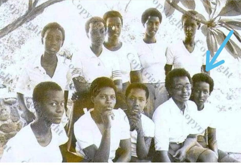 NIBA UBASHIJE KU MU MENYA MPA RETWEET 🔄

KUKO U RWANDA RUKWIYE IBYIZA 🇷🇼