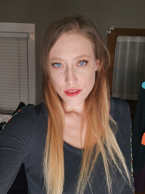 Hi everyone!! I took some personal time and haven't been checking emails or posting on my accounts much