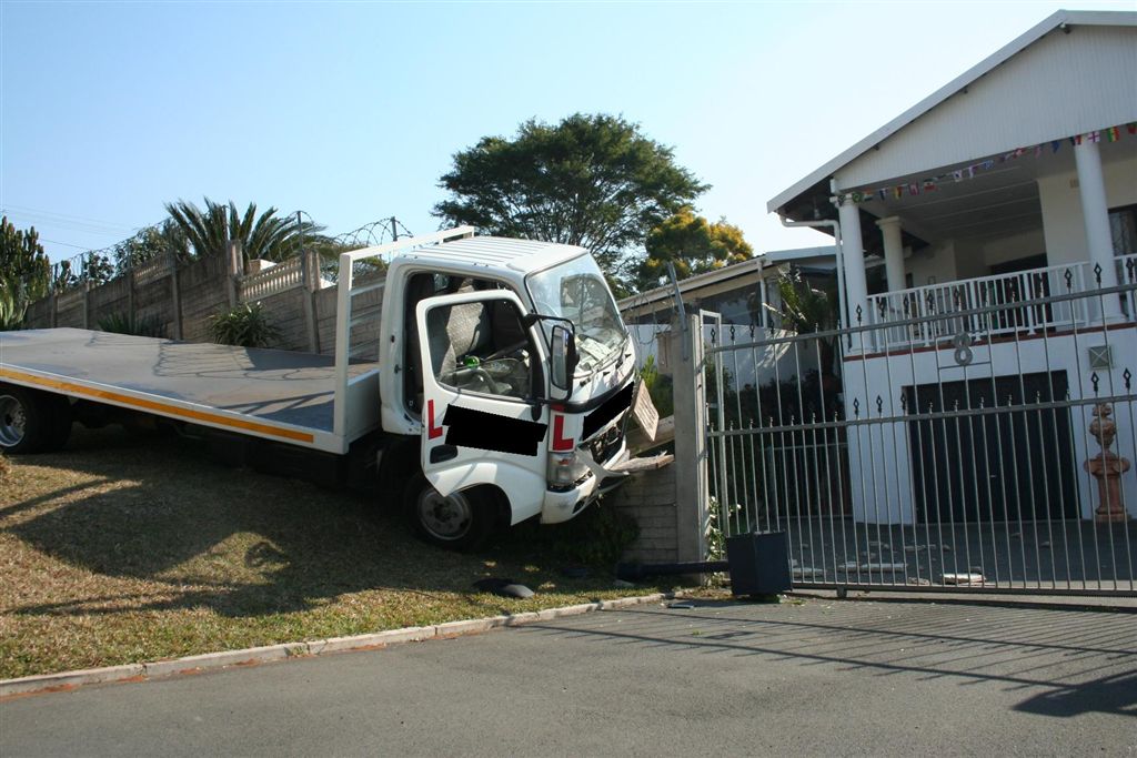 _ArriveAlive's tweet photo. Learner drivers: A Guide for parents and learners https://t.co/tYdtjJTrwL #ArriveAlive #DrivingLicense #K53 @MasterDriveSA https://t.co/sssUN1kFc0