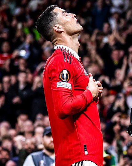 RMPS_Official's tweet photo. Vini Jr x CR7 🐐 https://t.co/yK0KxaLiUG