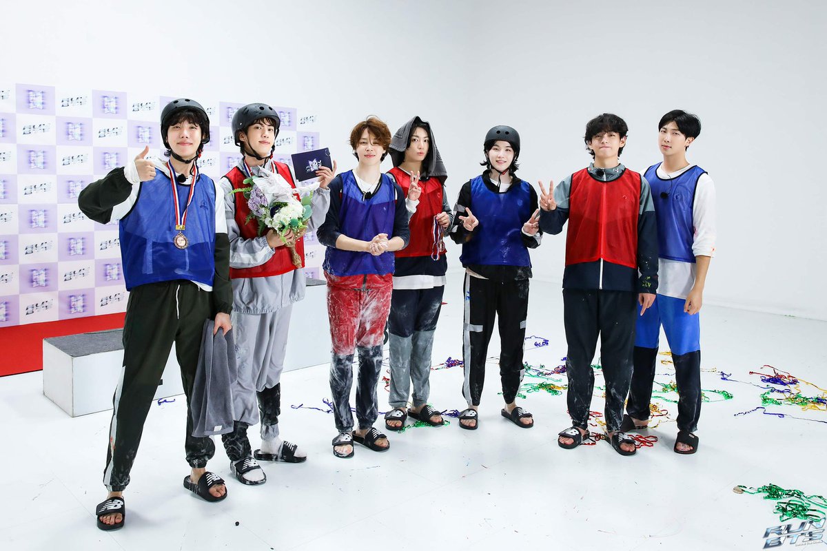 Miranda7CAN's tweet photo. The last episode of RUN BTS was one of my all time favourites💜 I laughed and laughed and then I cried😭 seeing the members having so much fun and being silly was just the best.
I can’t wait to see them all together again. 💜
#ARMYwillwait https://t.co/rf8GZk0FLb