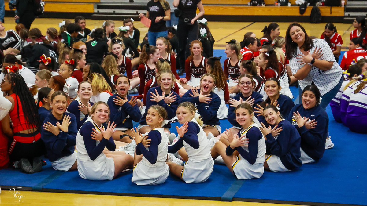 ca_denverco's tweet photo. It’s almost time for USA Nationals! We’re excited to send off our #TeamSuns high schools with bright SUNny vibes!
Good Luck:
☀️ Niwot High School (CO)
☀️ Frederick High School (CO)
We are so proud of you and it’s been an honor to help train and prepare you! https://t.co/nZYe5PLary