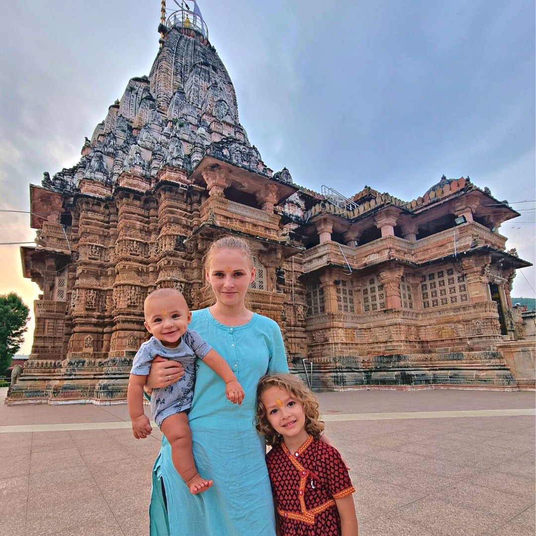 This temple in Gujarat is absolutely stunning!  Have you subscribed to our vlog channel 'Karolina vlogs with Anurag'? 🙂Vlog 96: youtu.be/9JpgSns6HUI