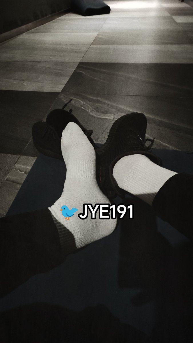 JYE191's tweet photo. 得寸进尺 https://t.co/qpU92QiOVL