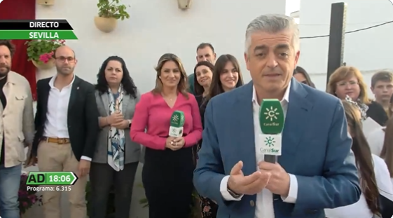 Dos30TV's tweet photo. Pero que fantasía de tarde tienen en @canalsur:
#LaTardeAquíyAhora Líder con un 14.5% y 324.000
#AndalucíaDirecto 12.8% y 239.000
#Cometelo 9.3% y 196.000
#QueVivaLaTele #Audiencias https://t.co/f5BFuuIt8Y