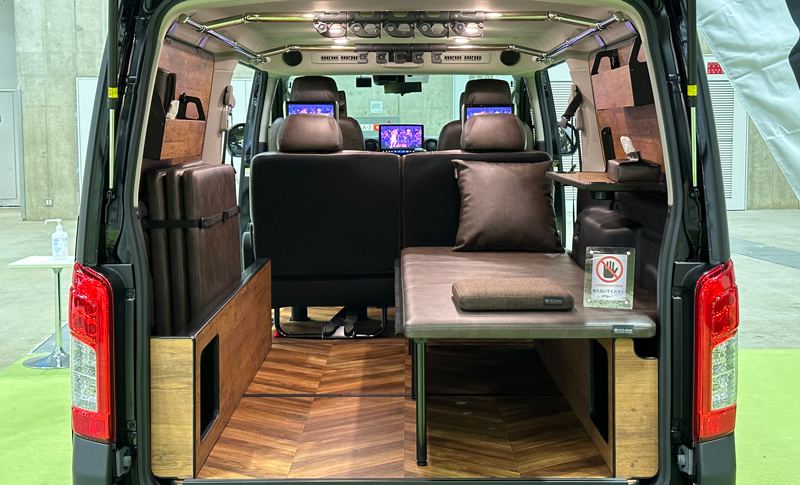 webogushowstaff's tweet photo. NISSAN CARAVAN
OGUshow ES TX CONCEPT

まもなく発売！？
#キャラバン
#TXCONCEPT
#車中泊
#日産
#キャラバンカスタム
#トランスポーター
#ビンテージ
#木質 https://t.co/53qtlV2ym8