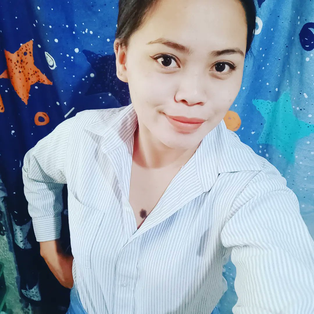 08191996x's tweet photo. ang mga natutunan ko na styling tips sa LazLive+ ay una dapat maging confident ka kung ano ang suot mo at maging creative ka para lalo kang maging maganda at syempre kahit nasa bahay lang ako kailangan padin na maganda @lazadaph
#LazadaPH #LazLivePlusPH #AddSkillToLife https://t.co/0pceZ9Eb9e
