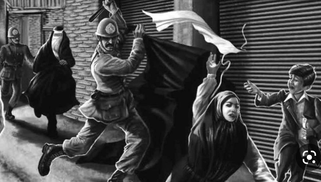 Ya_Fatemeh_113's tweet photo. از استوری یاسمین تعجب کردید!
فراموش کردید این پسر نوه ی کسیه که عمله ی انگلیس بود و چادر از سر زنان می کشید،
خلاصه که بی غیرتی تو این خانواده موروثی هست.
#کودتای_انگلیسی https://t.co/3kUGdA51YY