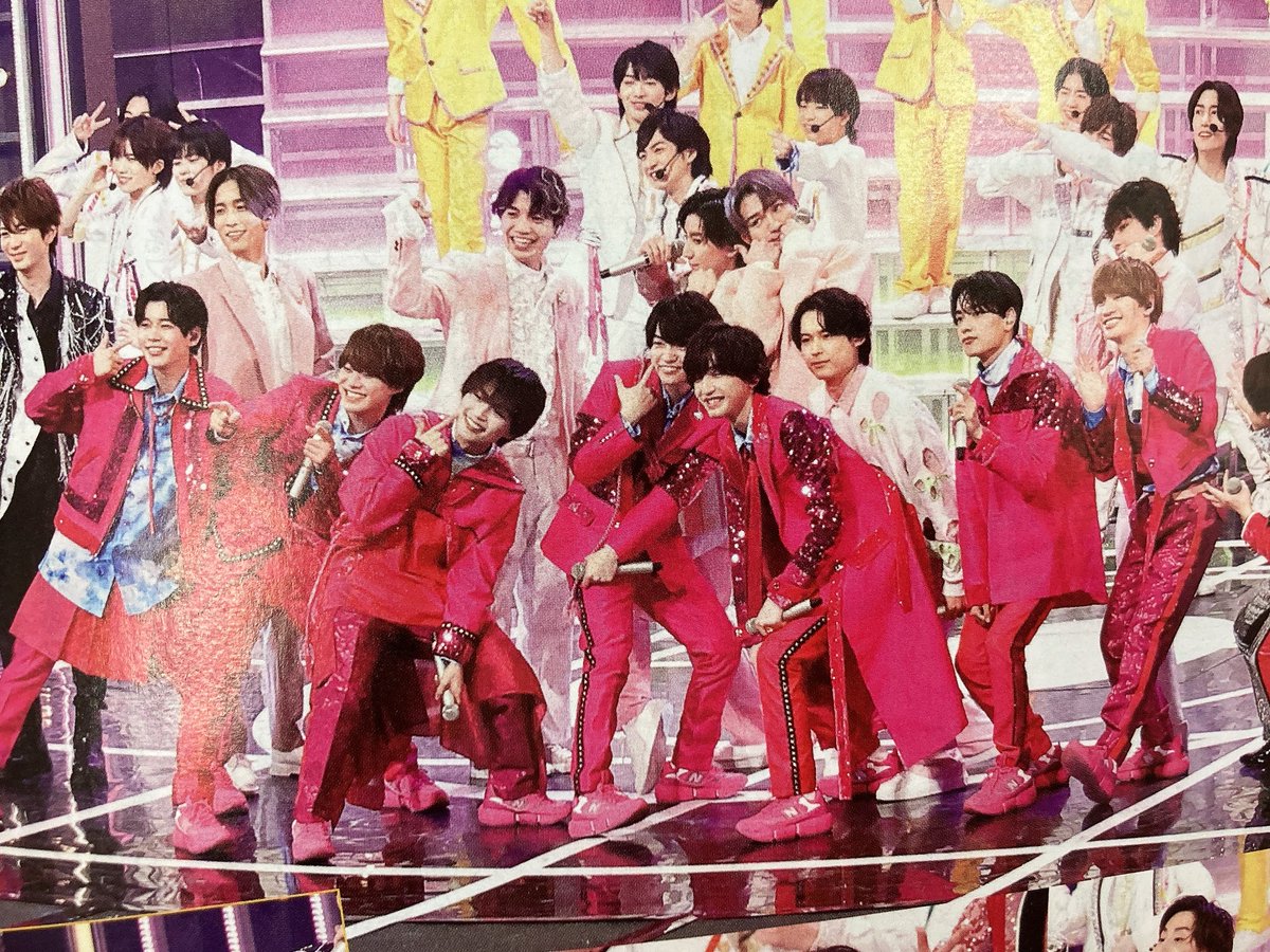 hkt_xx1's tweet photo. みっちーにくっついてるから1人だけなにわ男子に寄りすぎてておもろい てか京ジェかわいい https://t.co/2DqCfstreU