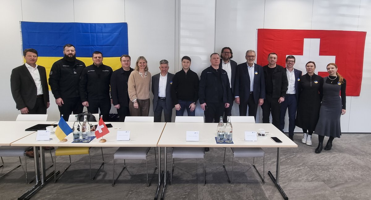 schwihag's tweet photo. Swiss-Ukrainian cooperation for restoration sealed: this week, JSC Ukrainian Railway and Schwihag AG signed a contract for almost 1 million fastening systems for track rehabilitation / construction in Ukraine. 
#schwihag #fasteningsystems #railway #swissrail https://t.co/uLgWksNm92